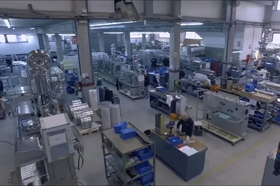 Resultados del vídeo corporativo Mespack con imágenes aéreas y maquinaria en funcionamiento